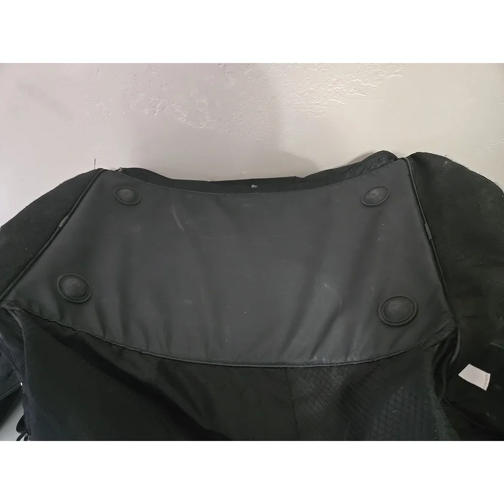 TaylorMade Golf Duffle Bag Black Walden Ponds Logo Travel Overnight Gym Bag L